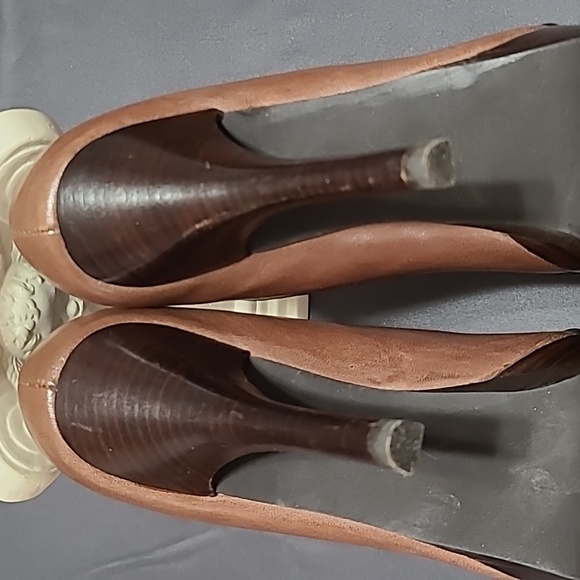 Michael Kors brown peep toe pump - Picture 5 of 7